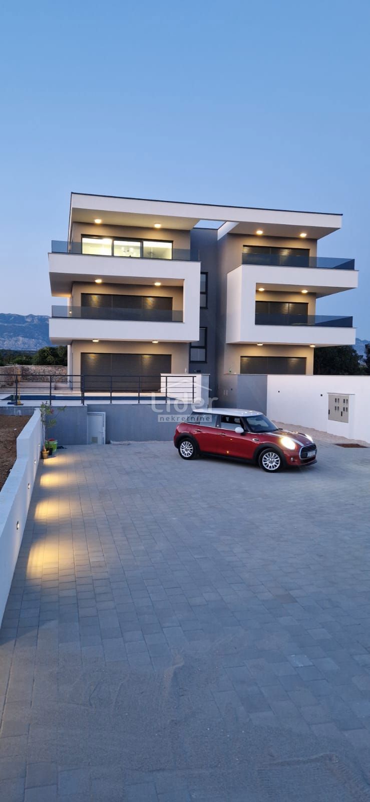 Stanovanje Novalja, 72m2