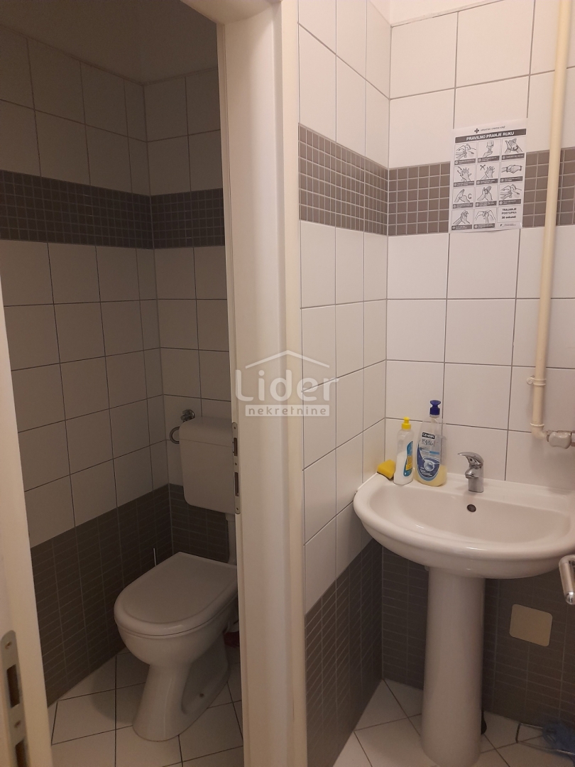 Poslovni prostor Škurinje, 83m2