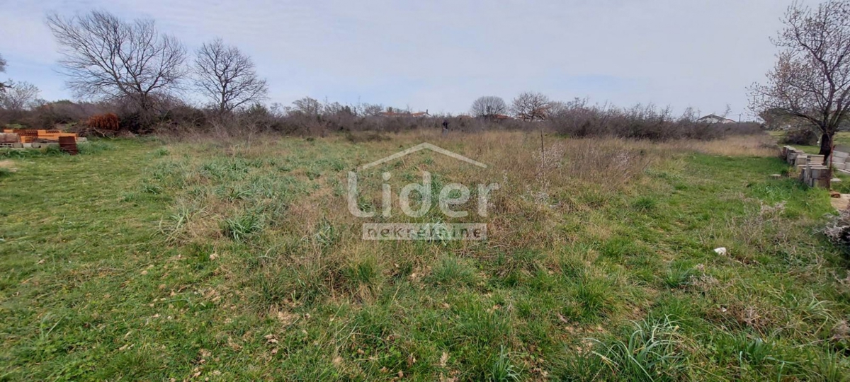 Zemljišče Poličnik, 755m2