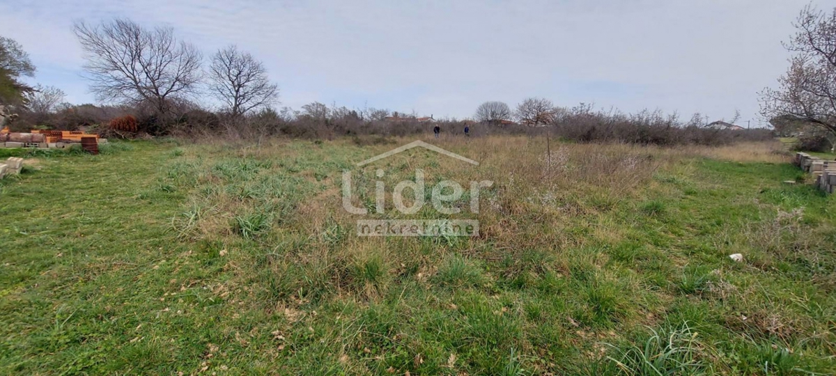 Zemljišče Poličnik, 755m2