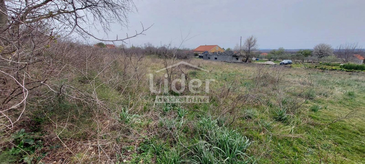 Zemljišče Poličnik, 755m2