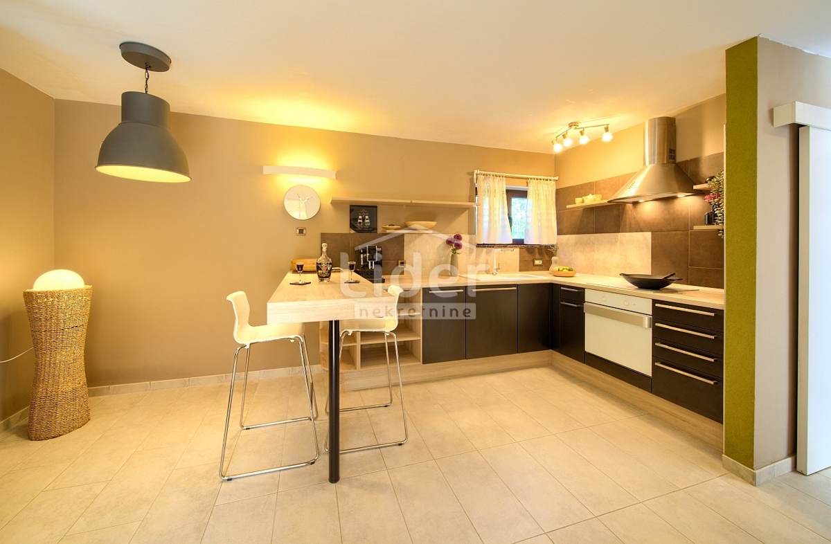 Hiša Grobnik, 198m2