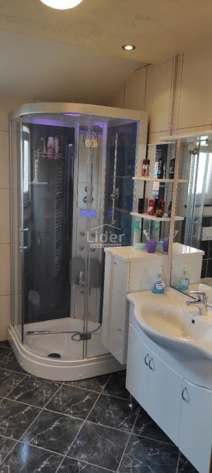 Stanovanje Malinska, 57m2