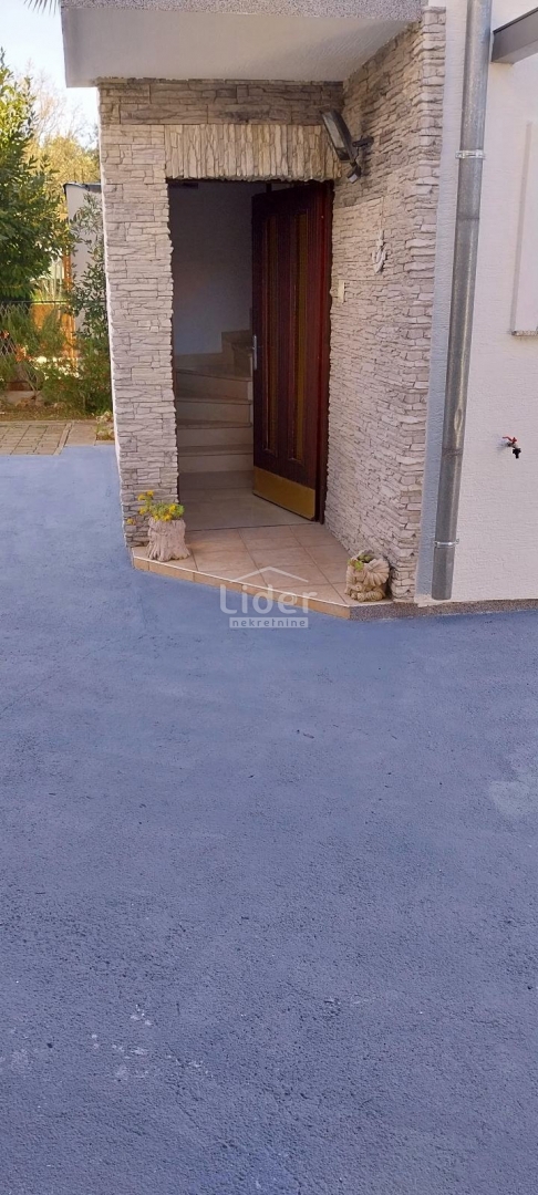 Hiša Bogovići, 230m2