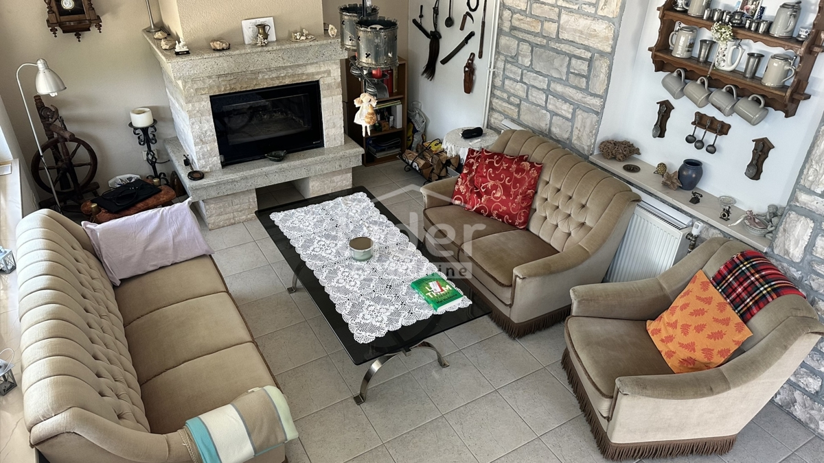 Nadstropje Donji Karin, 143m2