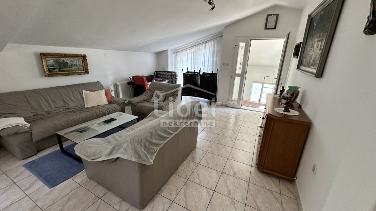 Nadstropje Donji Karin, 143m2