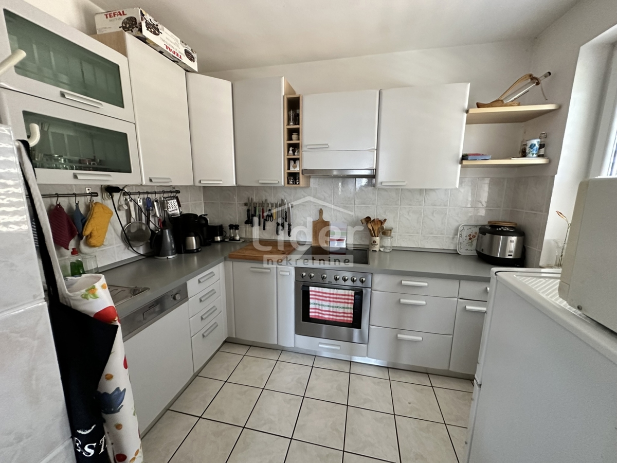 Nadstropje Donji Karin, 143m2