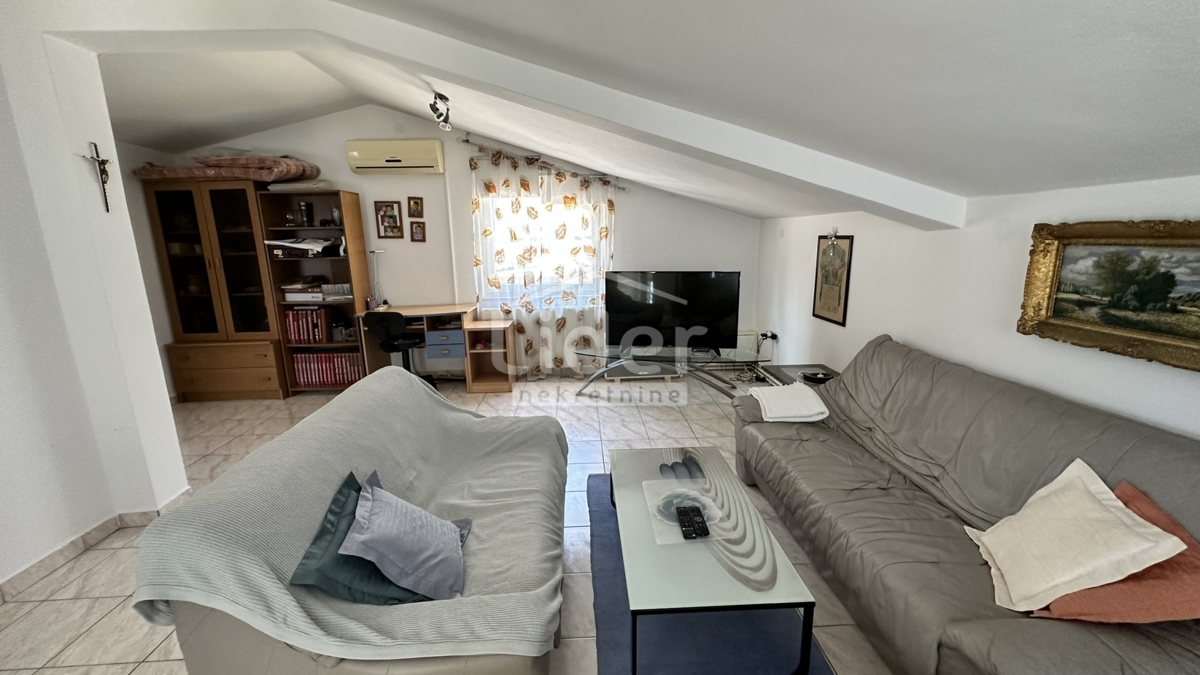 Nadstropje Donji Karin, 143m2