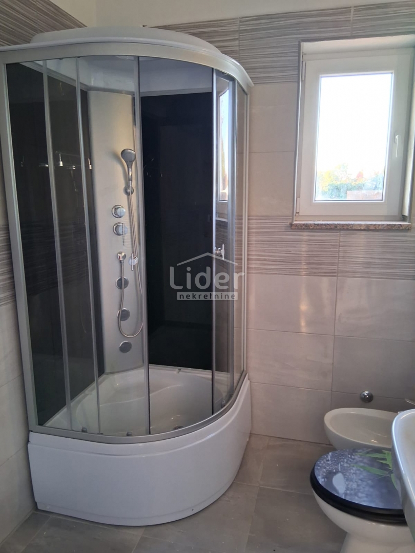 Hiša Svetvinčenat, 70m2