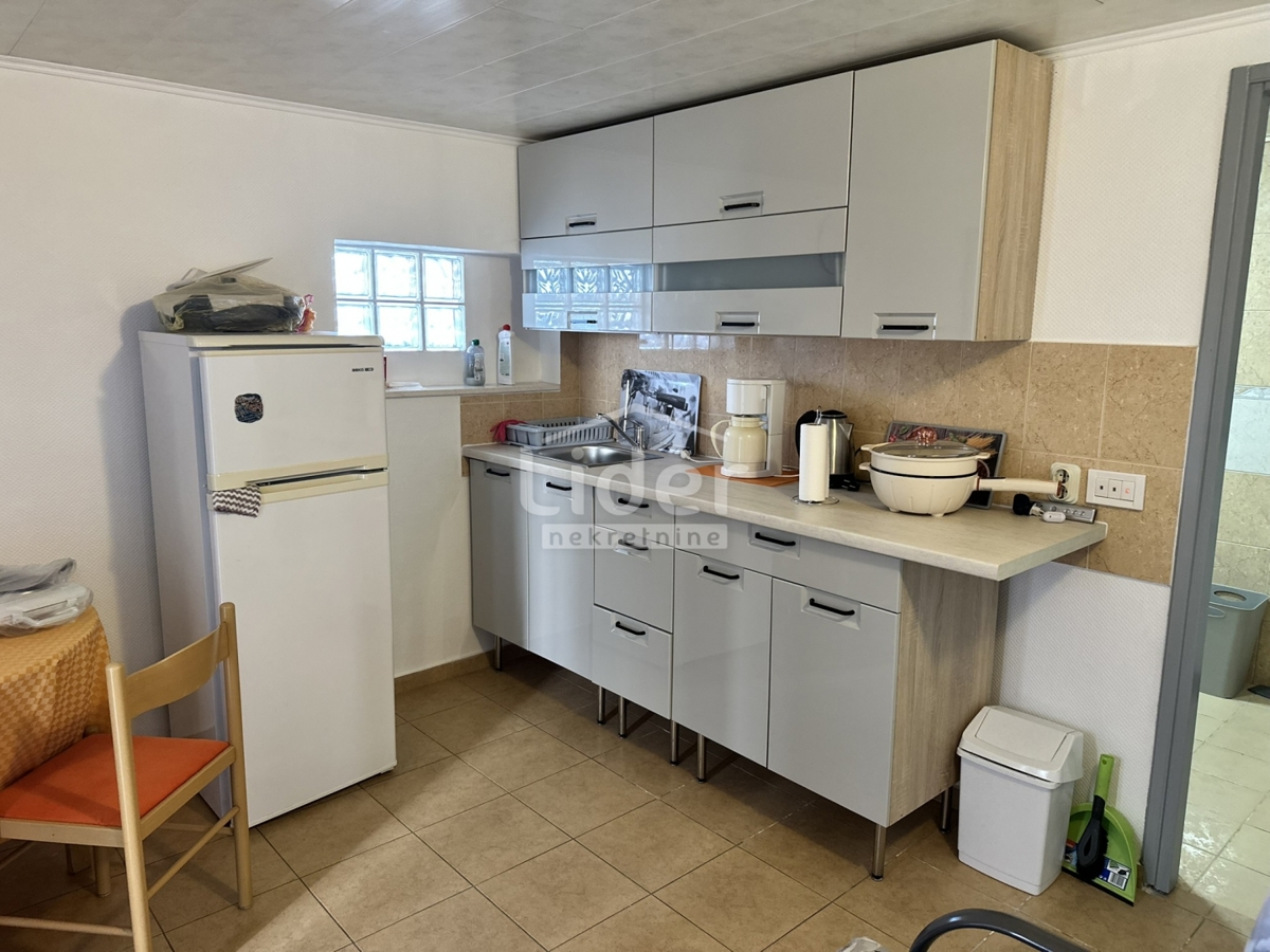 Hiša Donji Karin, Benkovac, 200m2