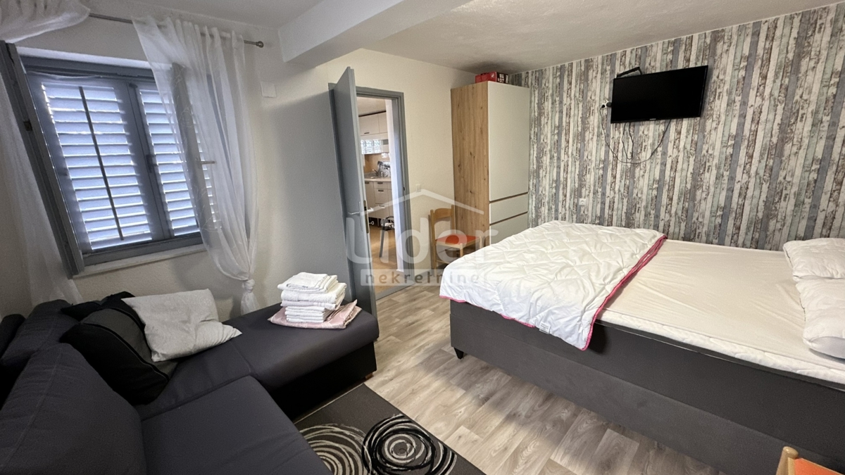 Hiša Donji Karin, Benkovac, 200m2