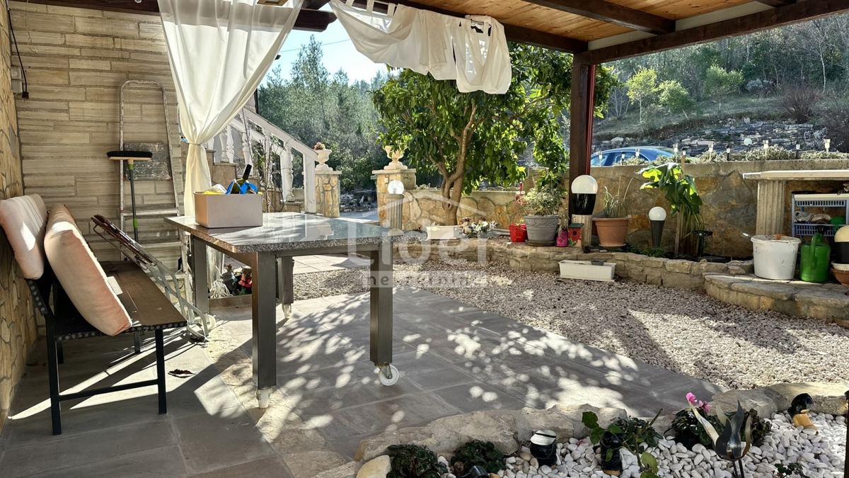 Hiša Donji Karin, Benkovac, 200m2