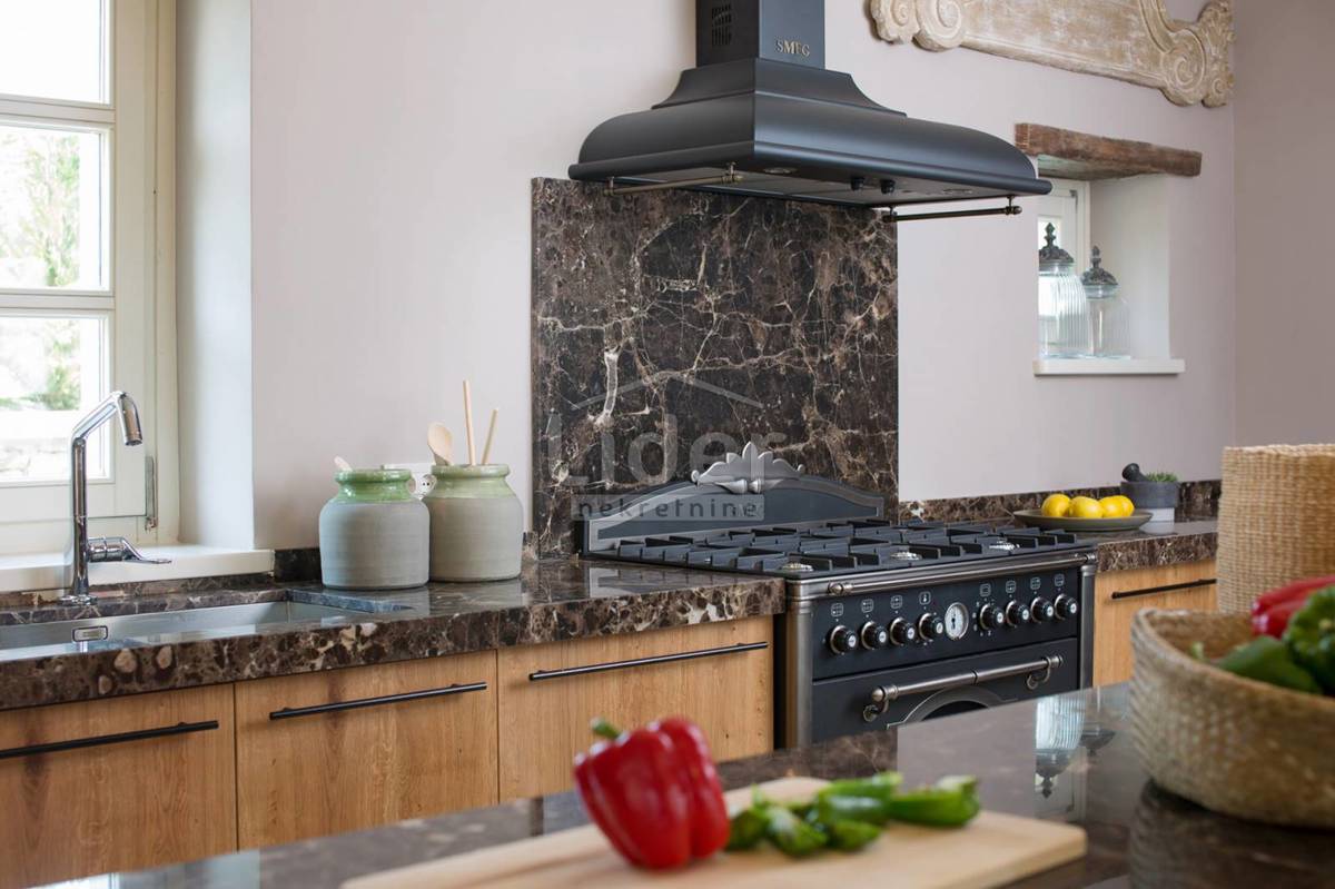 Hiša Kanfanar, 297m2