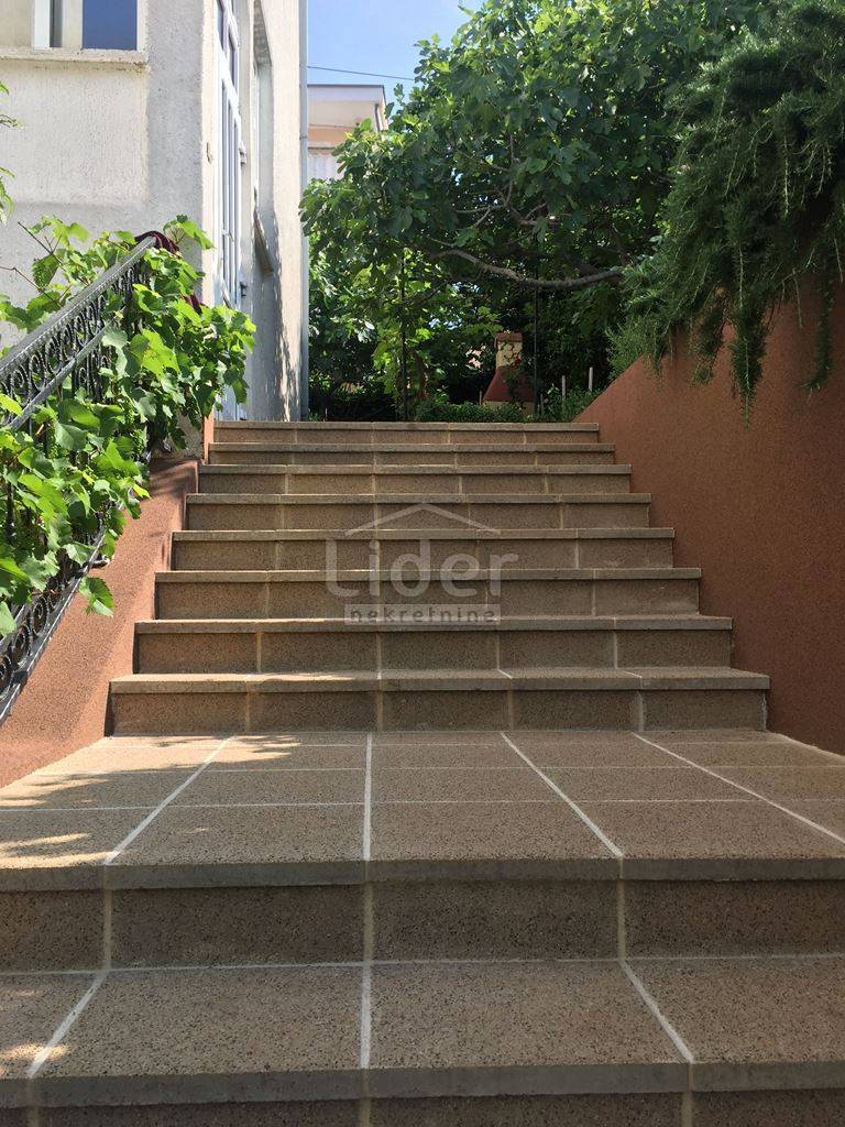 Hiša Novi Vinodolski, 542m2