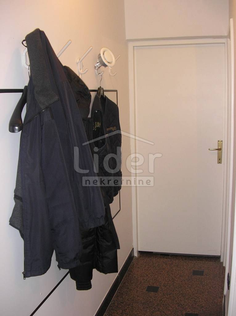 Poslovni prostor Krnjevo, 79m2