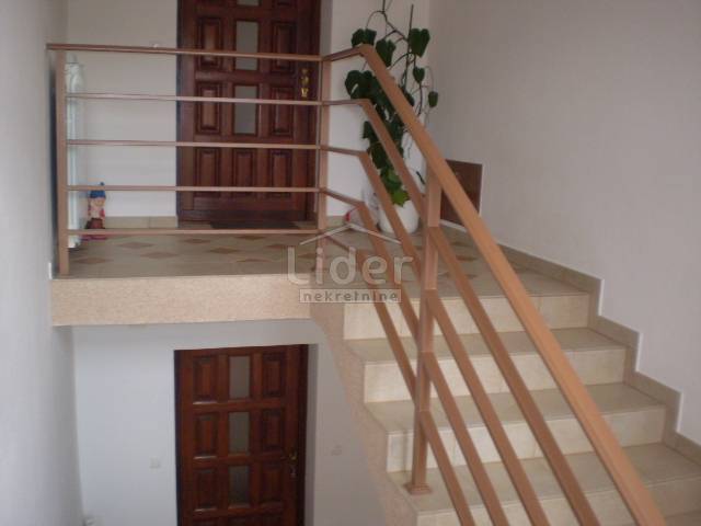 Hiša Ćikovići, 360m2