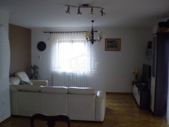 Hiša Ćikovići, 360m2