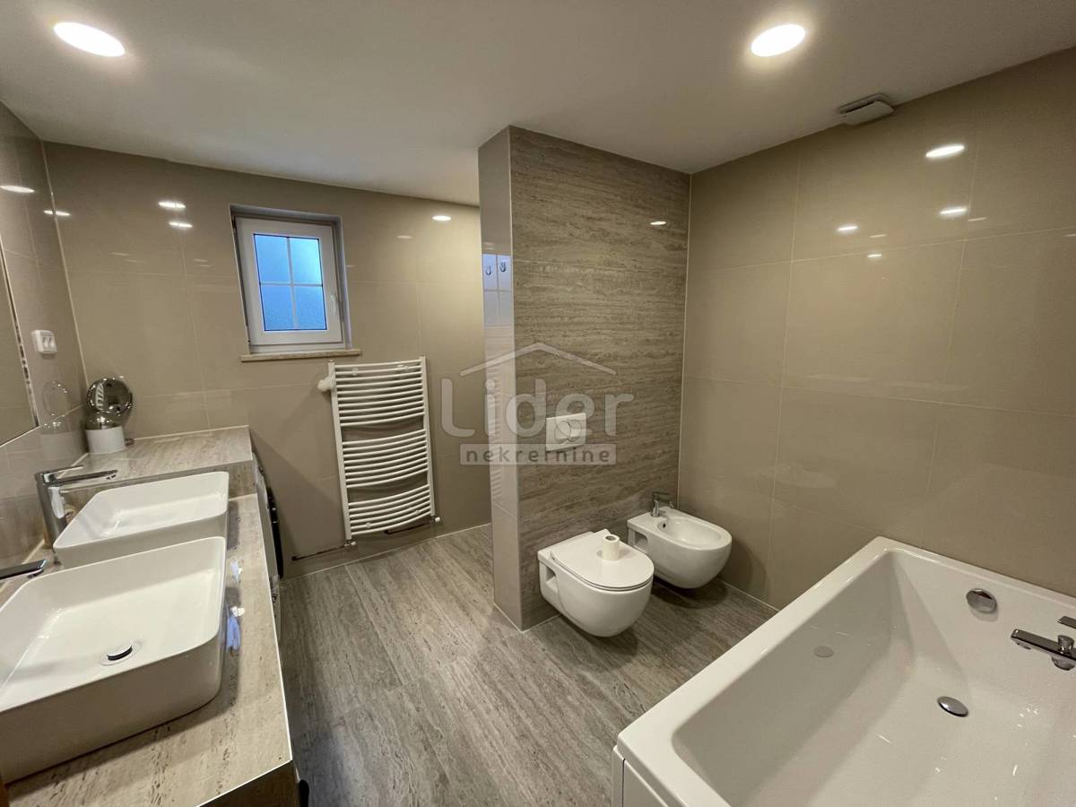 Hiša Stranići kod Nove Vasi, 478m2