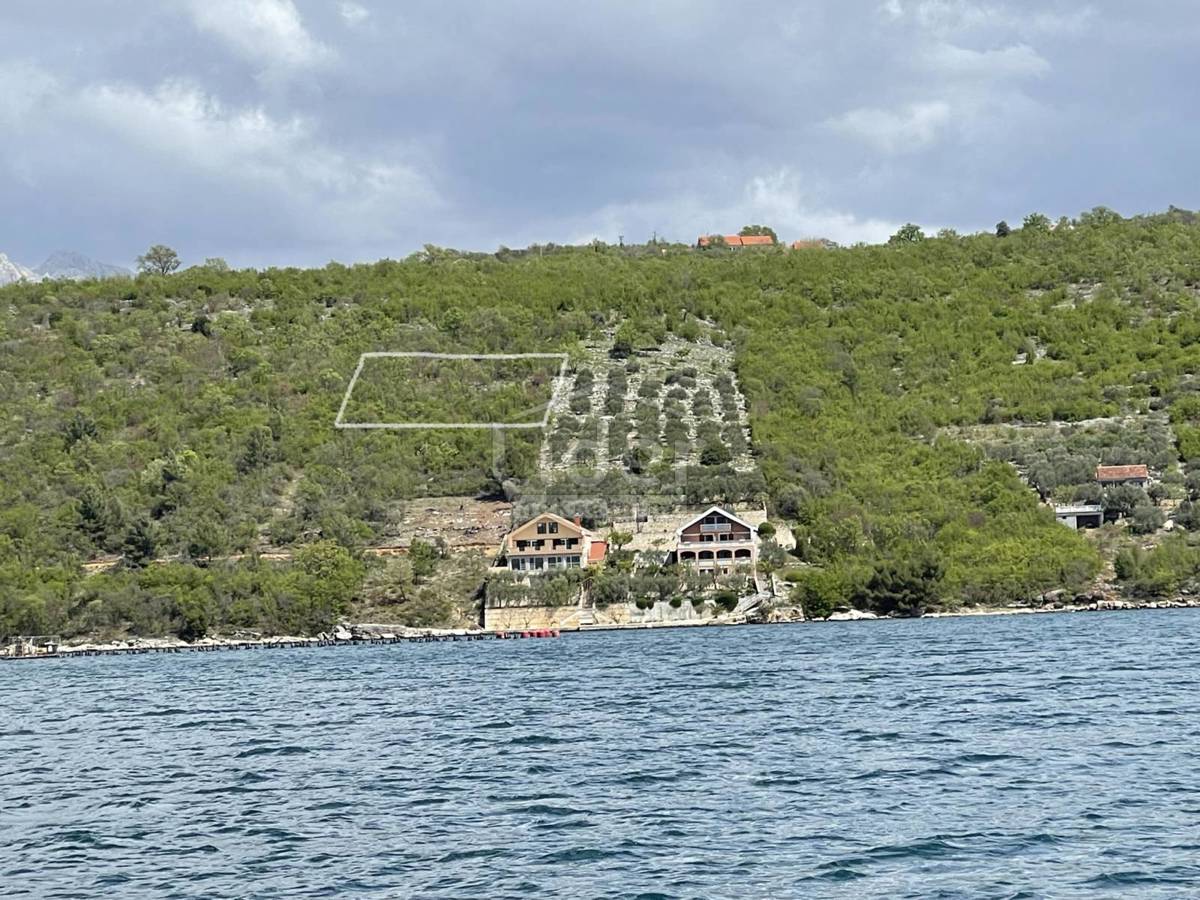 Zemljišče Kruševo, 738m2