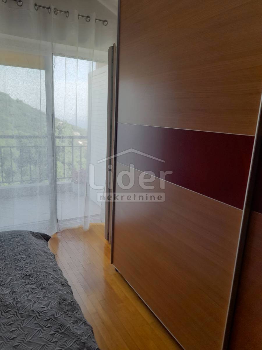 Hiša Škurinje, 250m2