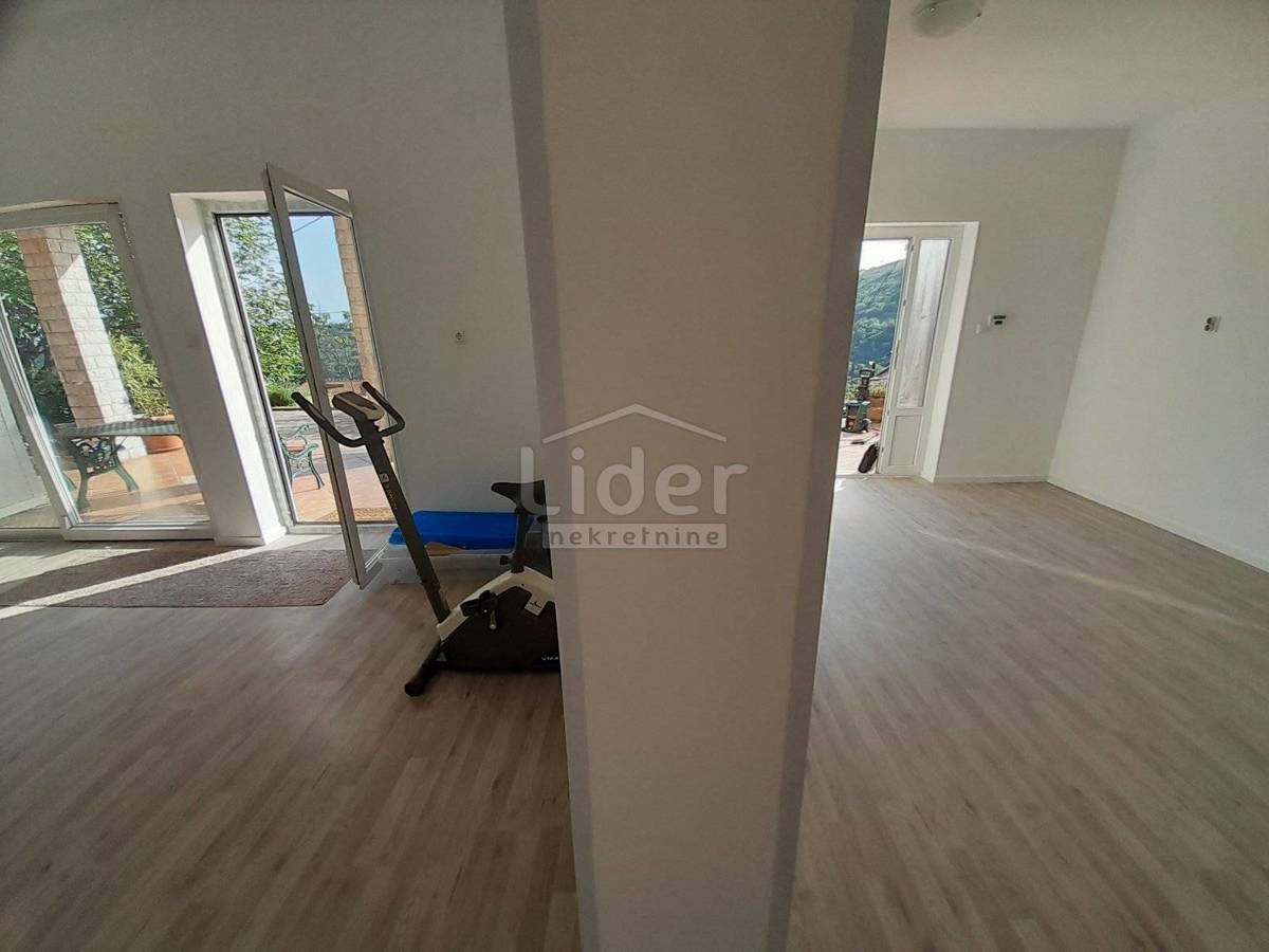 Hiša Škurinje, 250m2