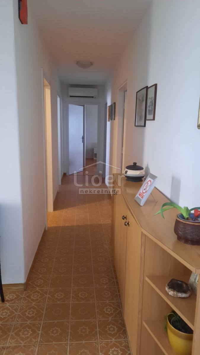 Hiša Krnjevo, 200m2