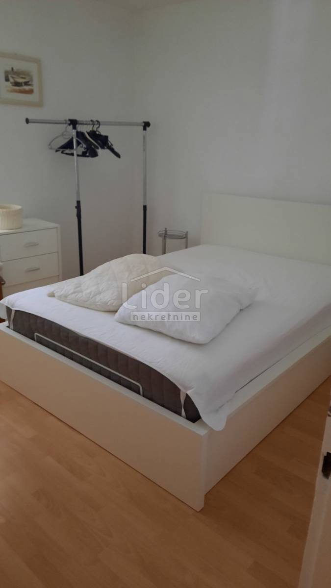 Hiša Krnjevo, 200m2