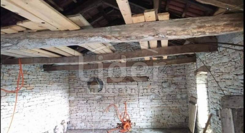 Hiša Oprtalj, 160m2