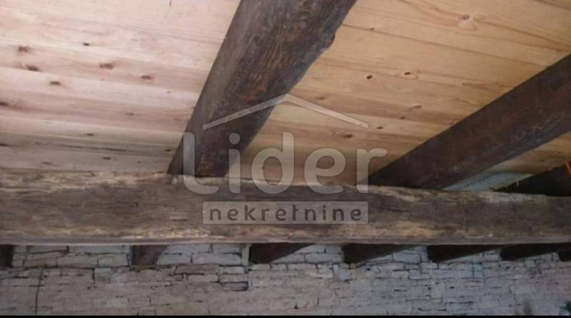 Hiša Oprtalj, 160m2