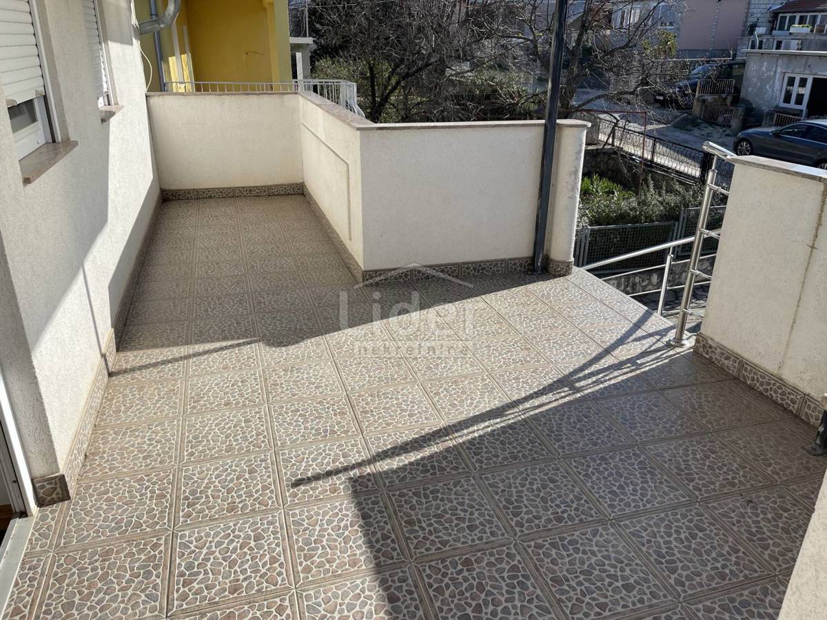 Hiša Gornji Karin, 170m2