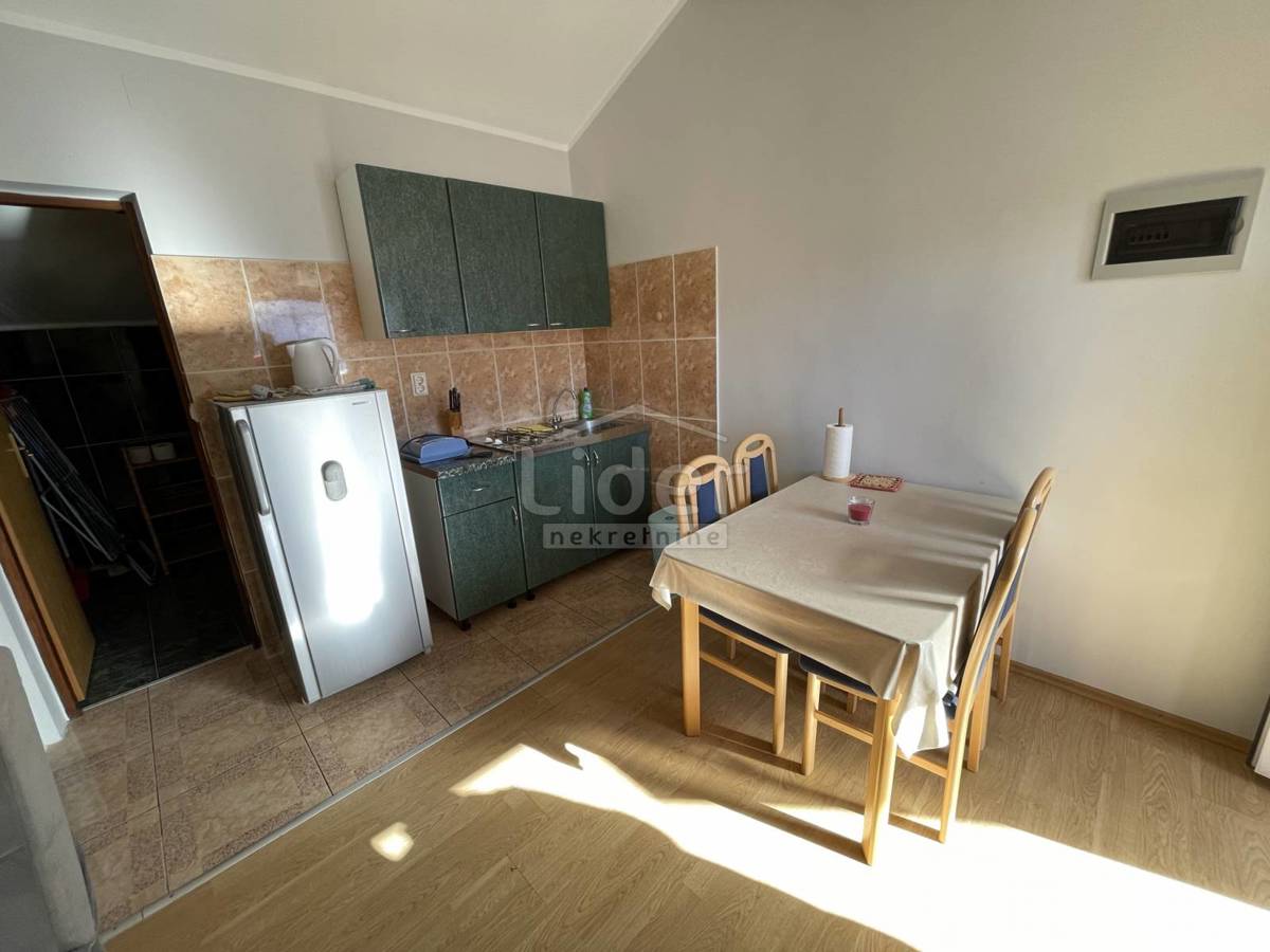 Hiša Gornji Karin, 170m2