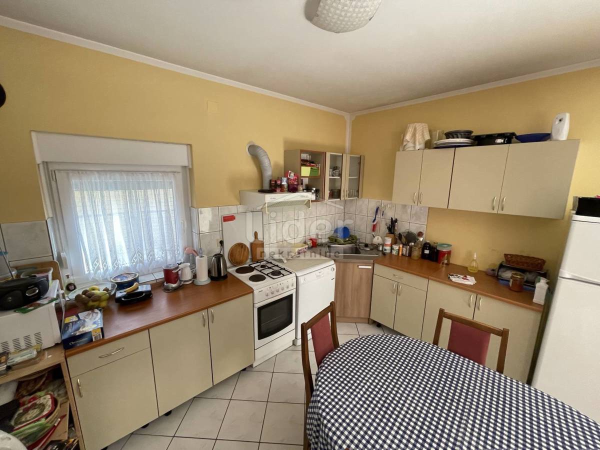 Hiša Gornji Karin, 170m2