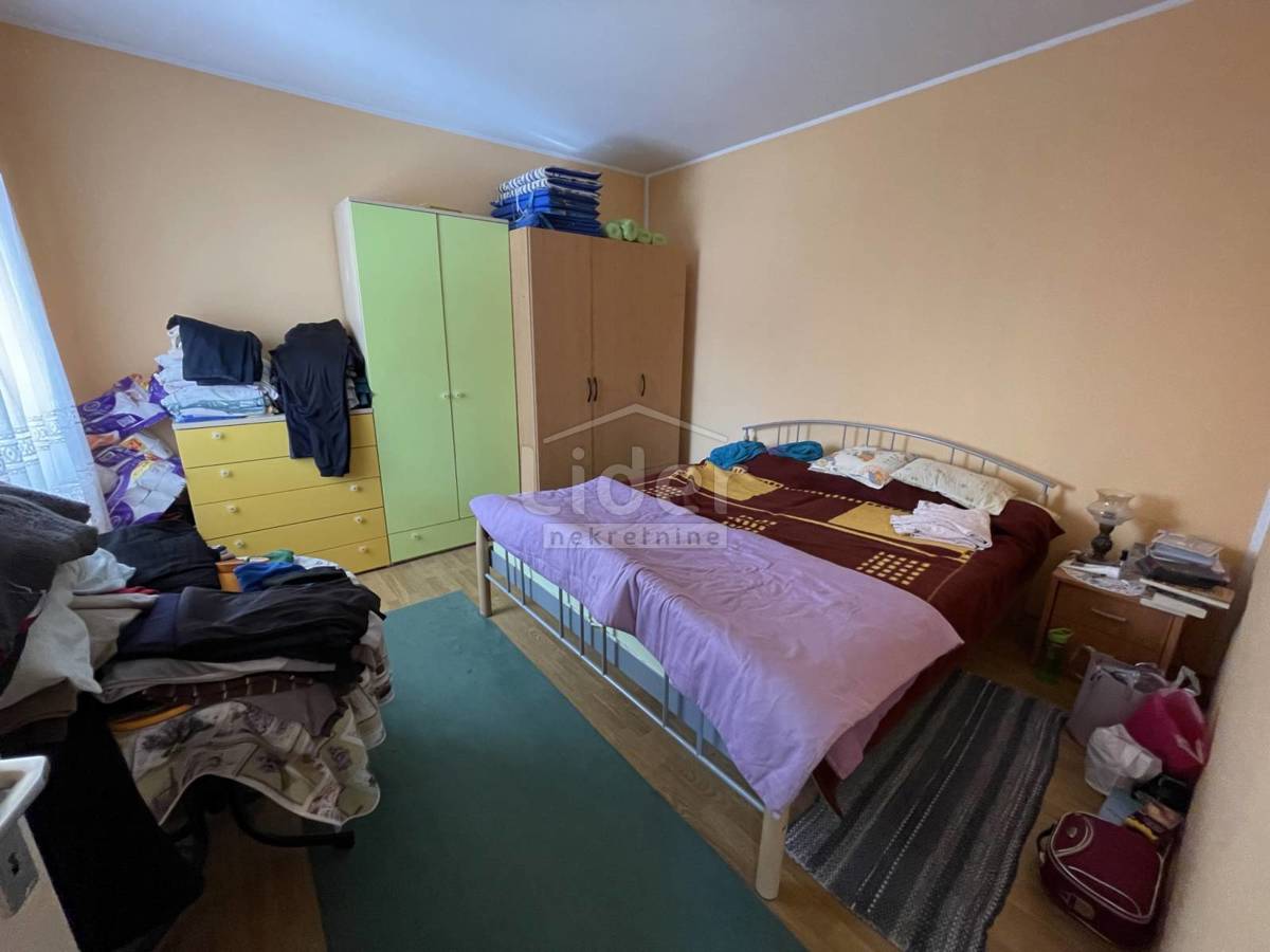 Hiša Gornji Karin, 170m2