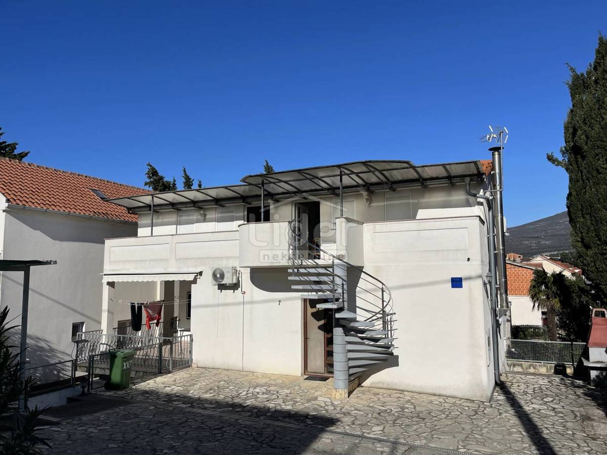 Hiša Gornji Karin, 170m2