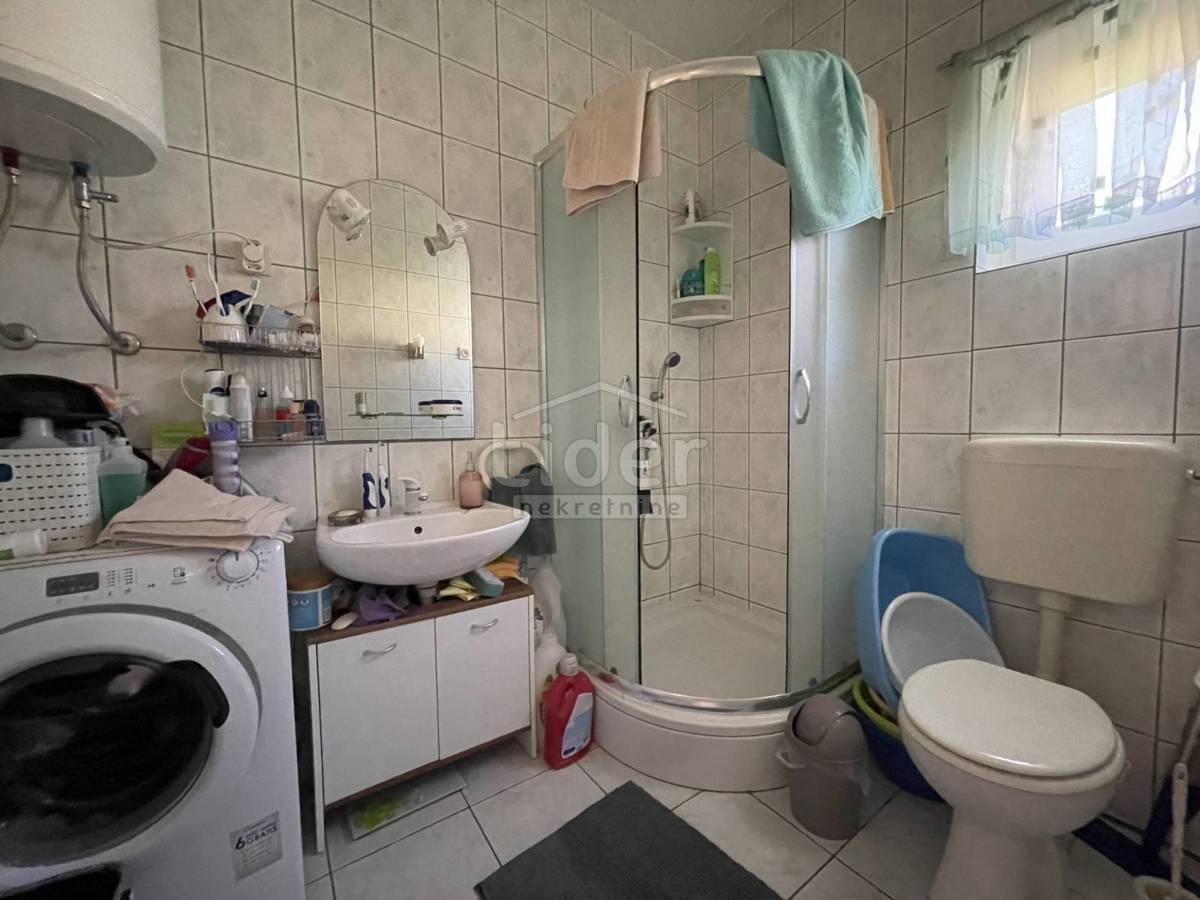 Hiša Gornji Karin, 170m2