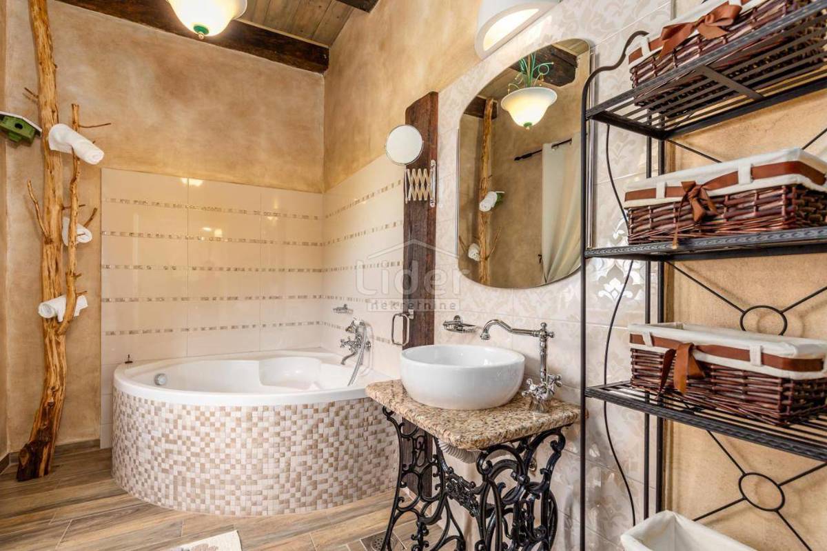 Hiša Tribalj, 300m2