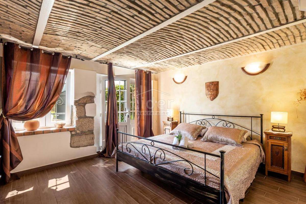 Hiša Tribalj, 300m2