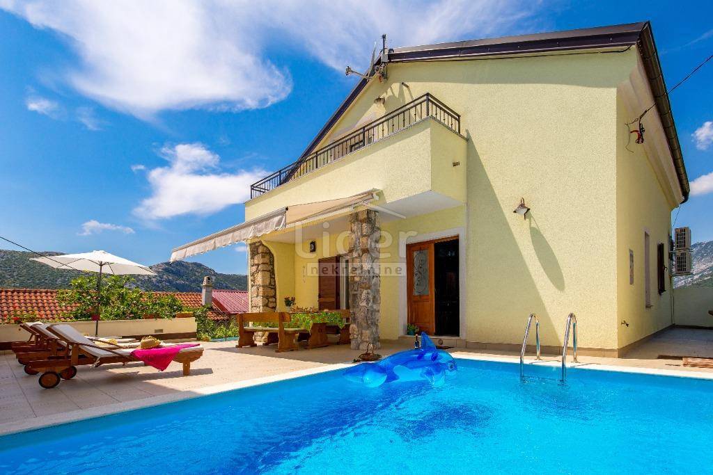 Hiša Tribalj, 300m2