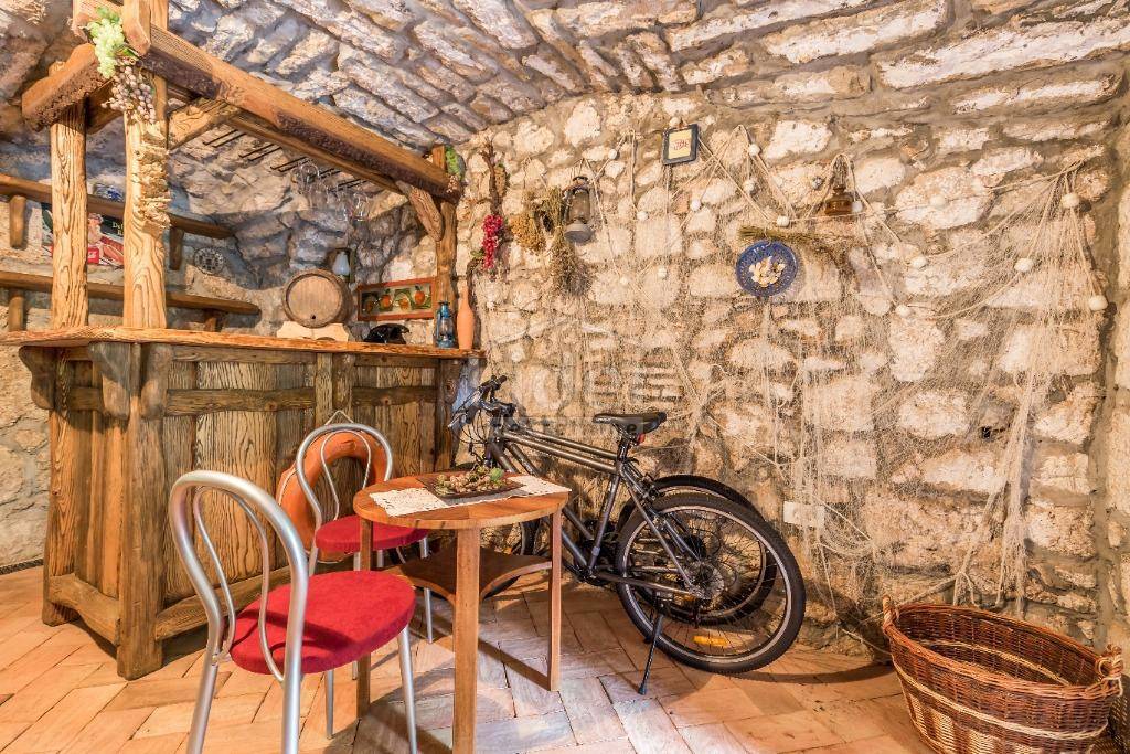 Hiša Tribalj, 300m2