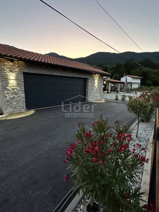 Hiša Poljane, 328m2