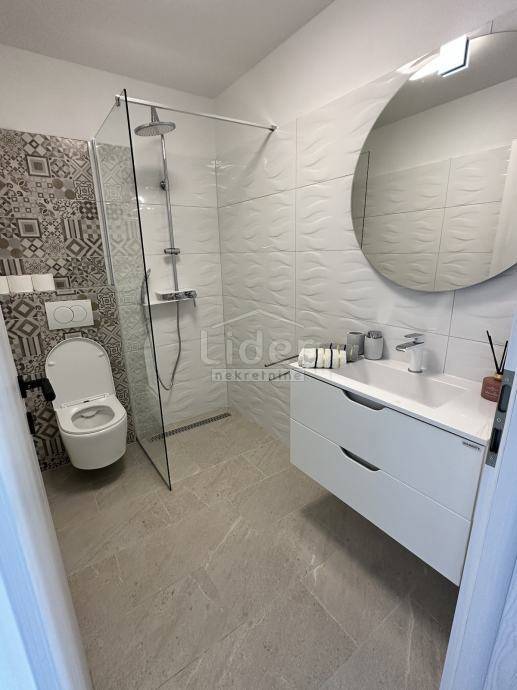 Hiša Poljane, 328m2