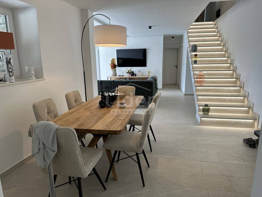 Hiša Poljane, 328m2