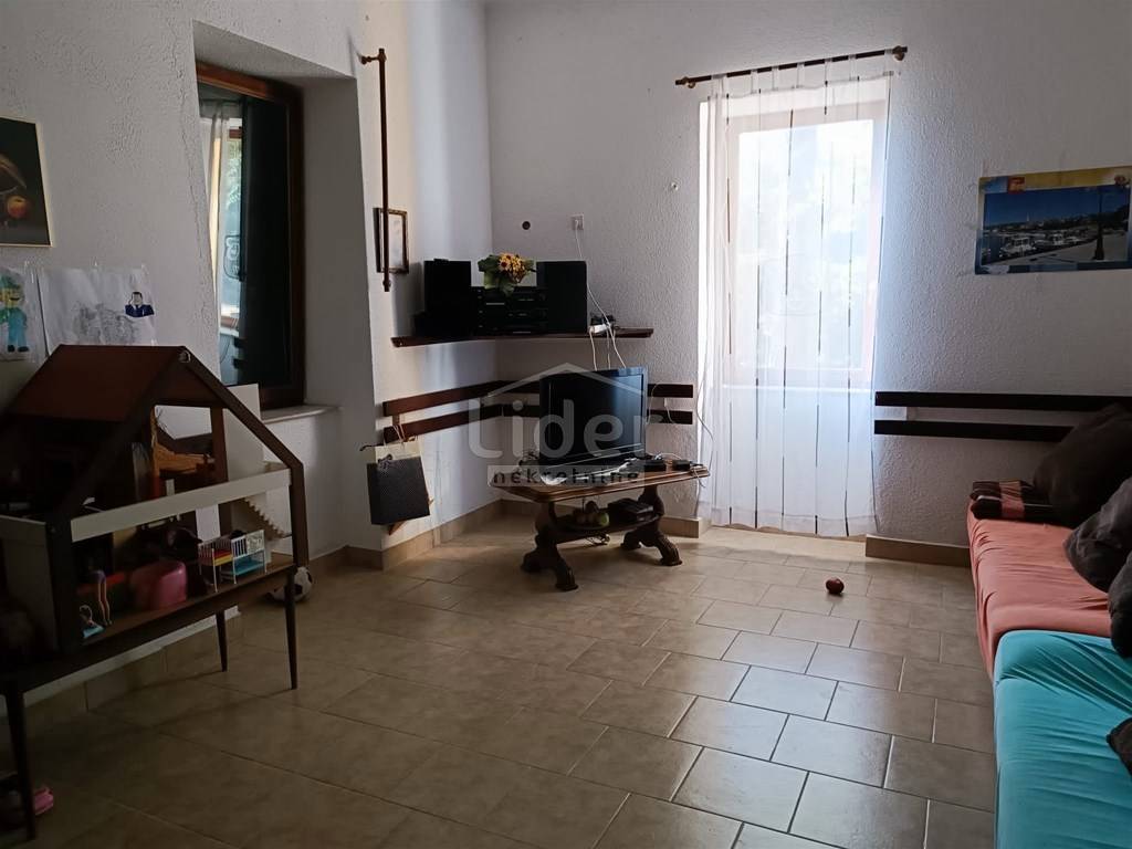 Hiša Novi Vinodolski, 450m2