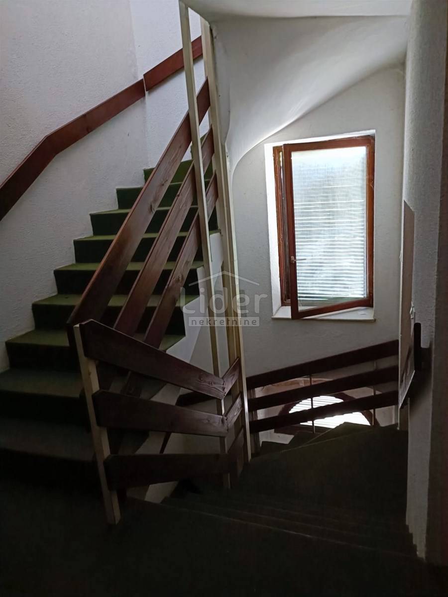 Hiša Novi Vinodolski, 450m2