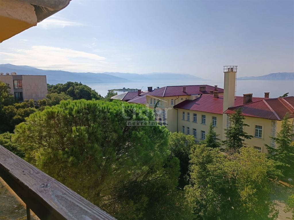 Hiša Novi Vinodolski, 450m2