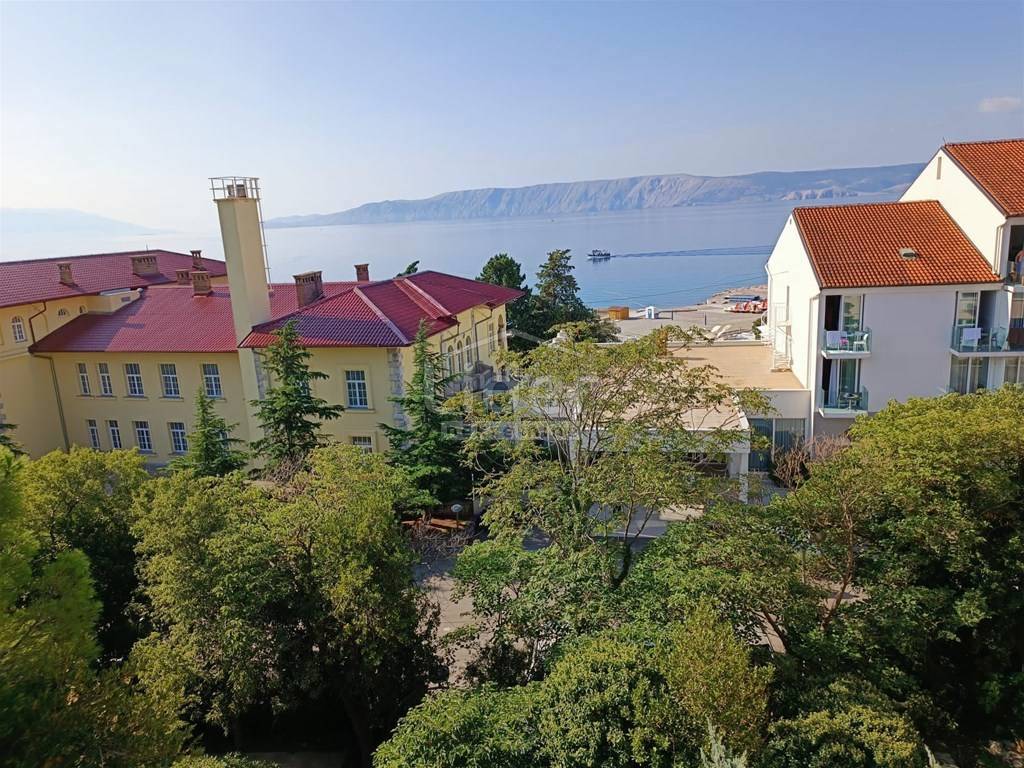 Hiša Novi Vinodolski, 450m2