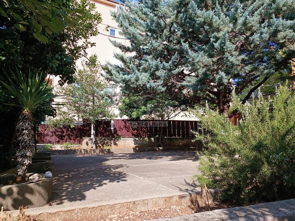 Hiša Novi Vinodolski, 450m2