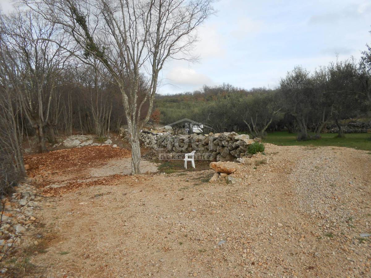 Zemljišče Bajčići, 2123m2