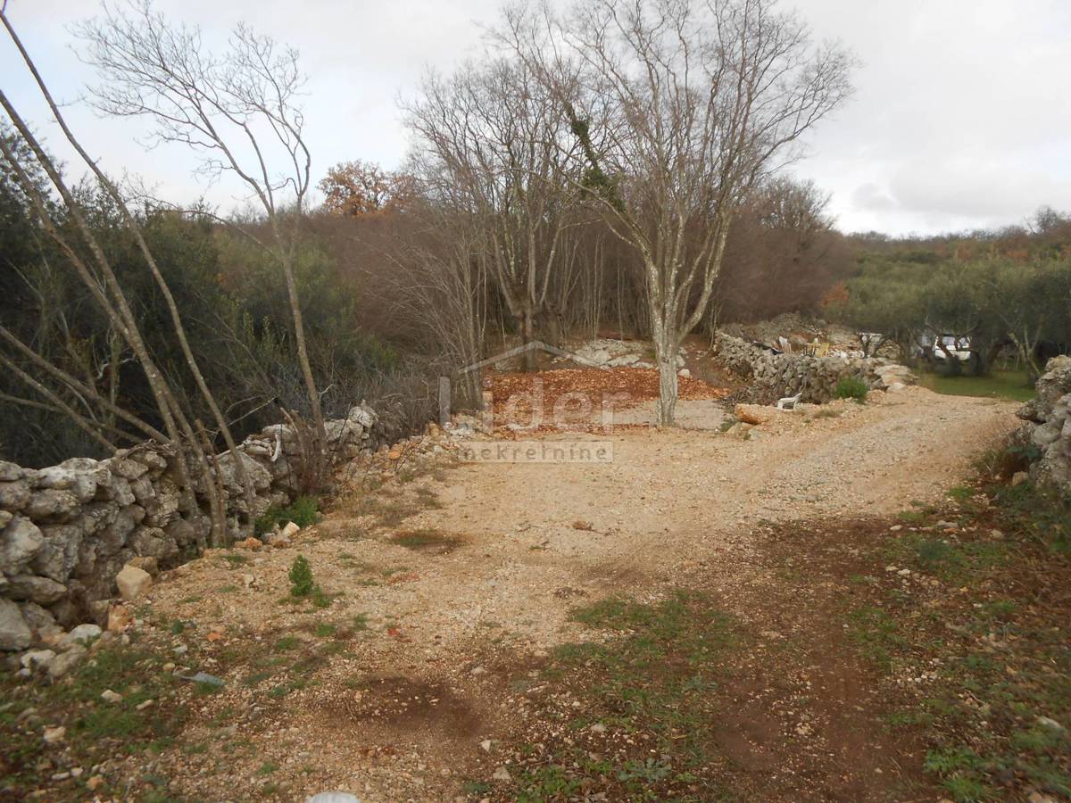 Zemljišče Bajčići, 2123m2