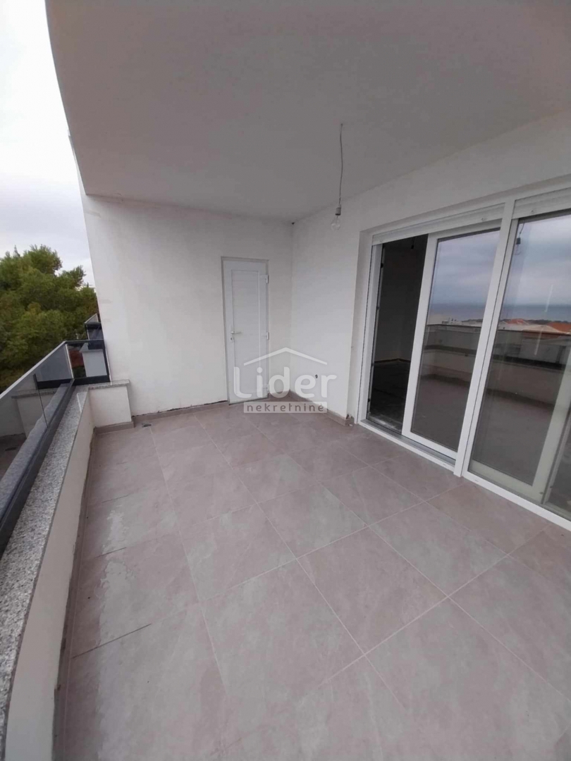 Apartma Novalja, 64m2